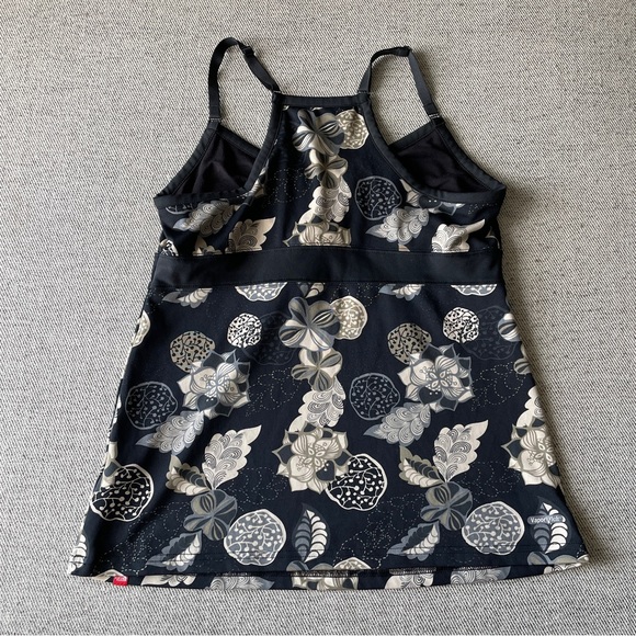 The North Face Cami Tank Top Size L Black W/ Floral Print Adjustable Straps - Picture 2 of 4